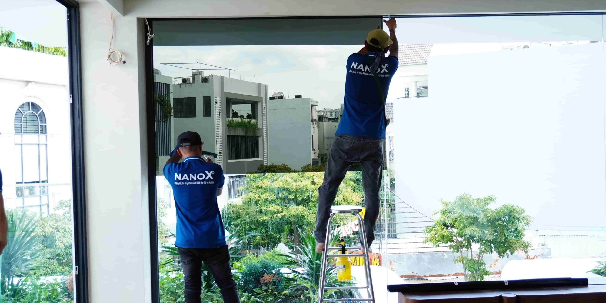Hình ảnh thi công thực tế phim cách nhiệt A5